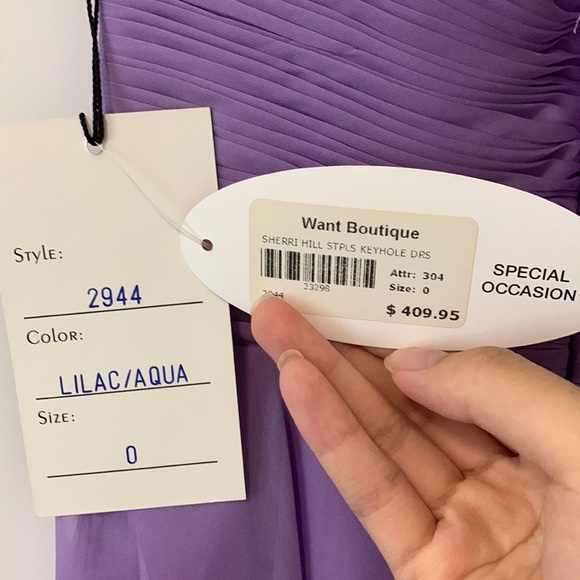 Sherri Hill Keyhole Short Prom Dress (Lilac) - Picture 5 of 7